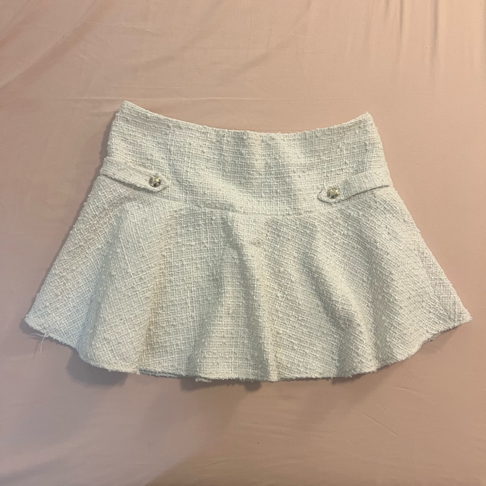 H&M Elegant Cream Tweed Mini Skirt with Gold Button Details